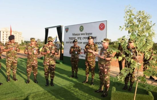 সেনাবাহিনী প্রধানের কক্সবাজার পরিদর্শন: নতুন অবকাঠামোর ভিত্তিপ্রস্তর স্থাপন ও বিশেষায়িত প্রতিষ্ঠান উদ্বোধন